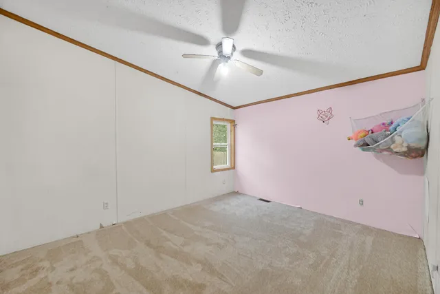 $204,000 | 46 South Delmar Court, Hebron, IN 46341