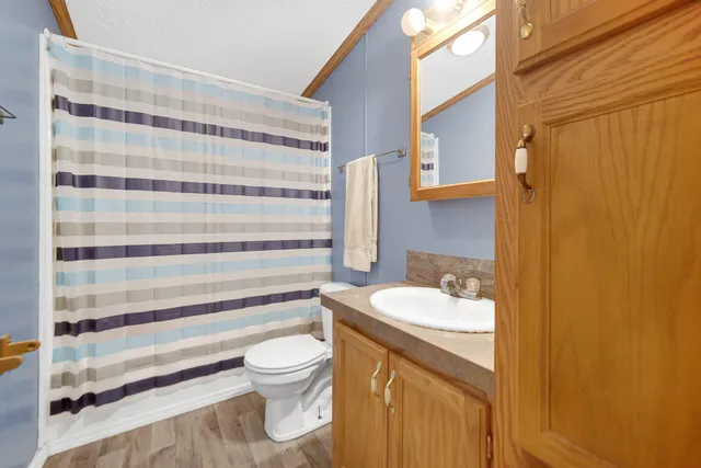 $204,000 | 46 South Delmar Court, Hebron, IN 46341