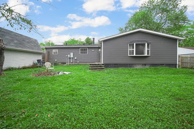 $204,000 | 46 South Delmar Court, Hebron, IN 46341