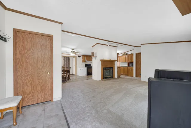 $204,000 | 46 South Delmar Court, Hebron, IN 46341