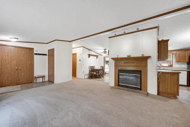 $204,000 | 46 South Delmar Court, Hebron, IN 46341