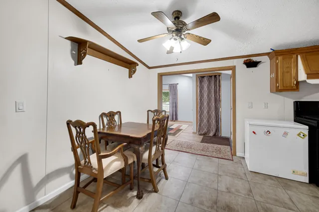 $204,000 | 46 South Delmar Court, Hebron, IN 46341