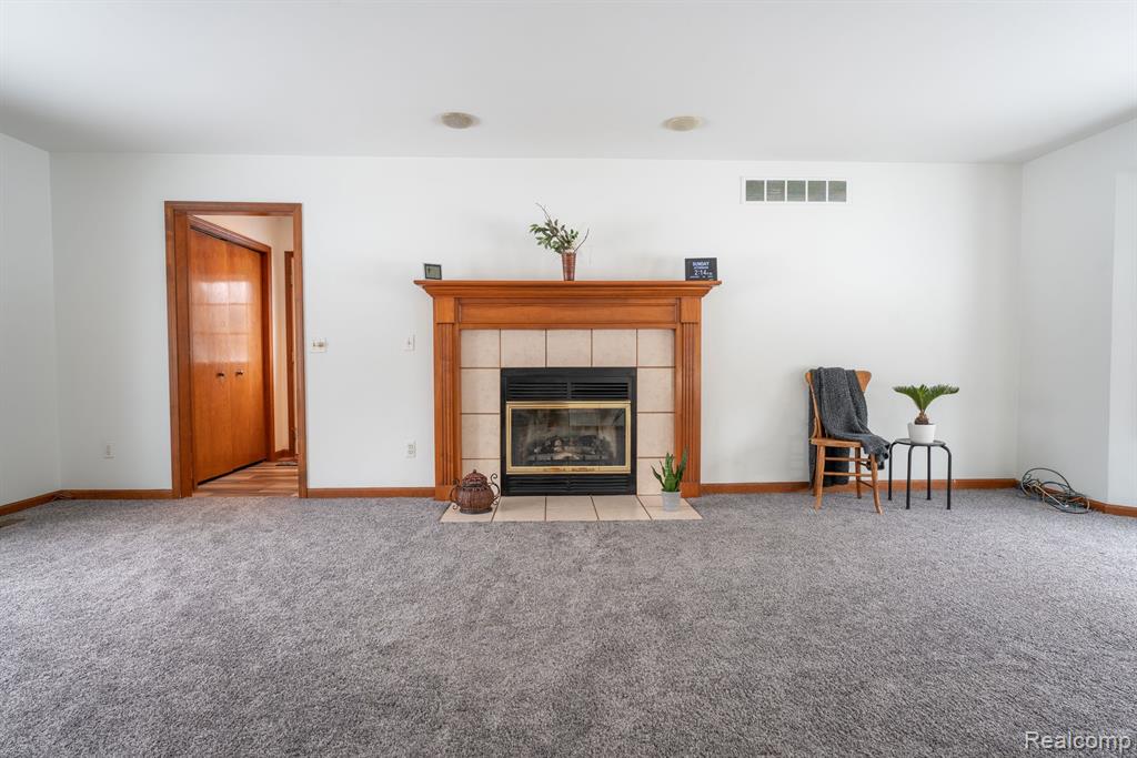 5787 Byron Road Howell, MI 48855 - Photo 13 of 51