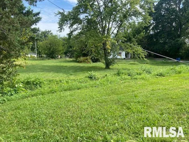 $9,900 | 802 Joplin Street, Benton, IL 62812