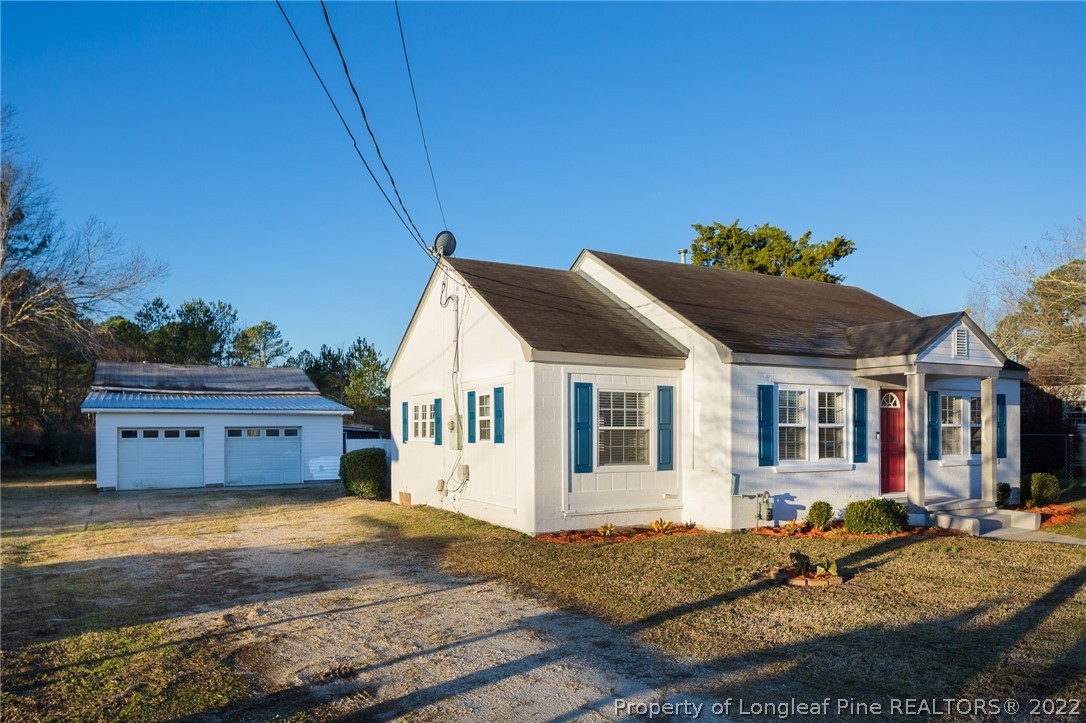 308 Lucas Road Dunn, NC 28334 - Photo 2 of 36 Gallery Image 2