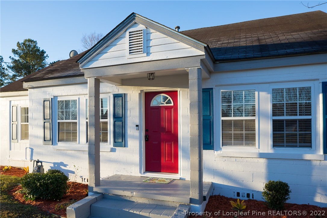 308 Lucas Road Dunn, NC 28334 - Photo 4 of 36 Gallery Image 4