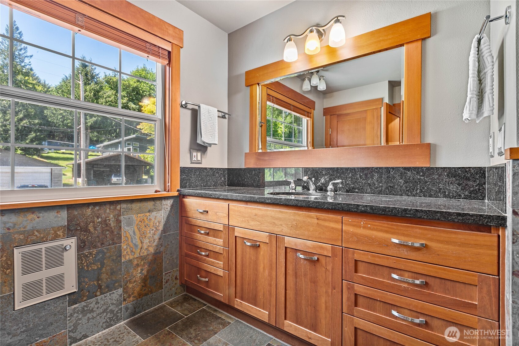 482 West Lake Samish Drive Bellingham, WA 98229 - Photo 19 of 40
