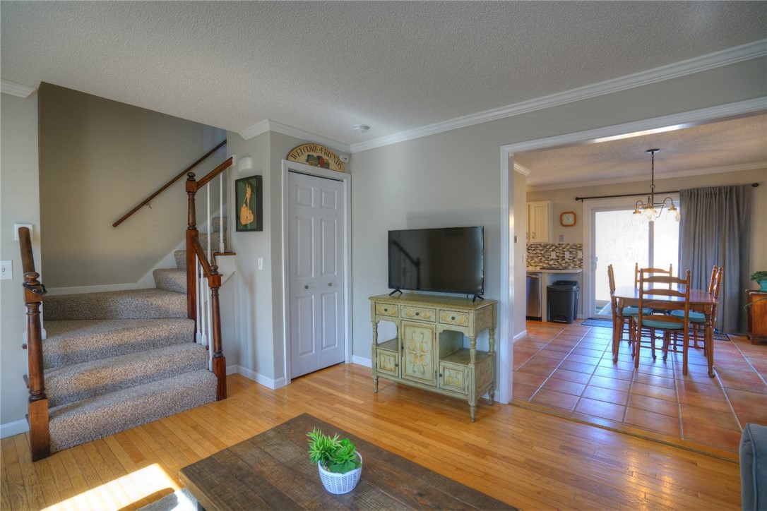 44 Springbrook Road Westerly, RI 02891 - Photo 11 of 27
