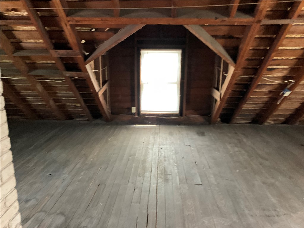 272 Emerson Street Rochester, NY 14613 - Photo 16 of 32