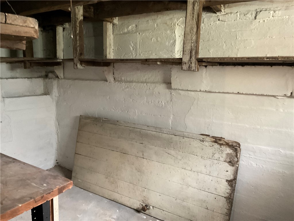 272 Emerson Street Rochester, NY 14613 - Photo 20 of 32