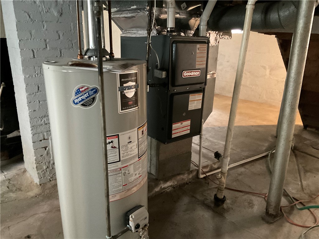 272 Emerson Street Rochester, NY 14613 - Photo 22 of 32