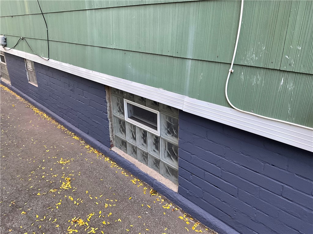 272 Emerson Street Rochester, NY 14613 - Photo 27 of 32