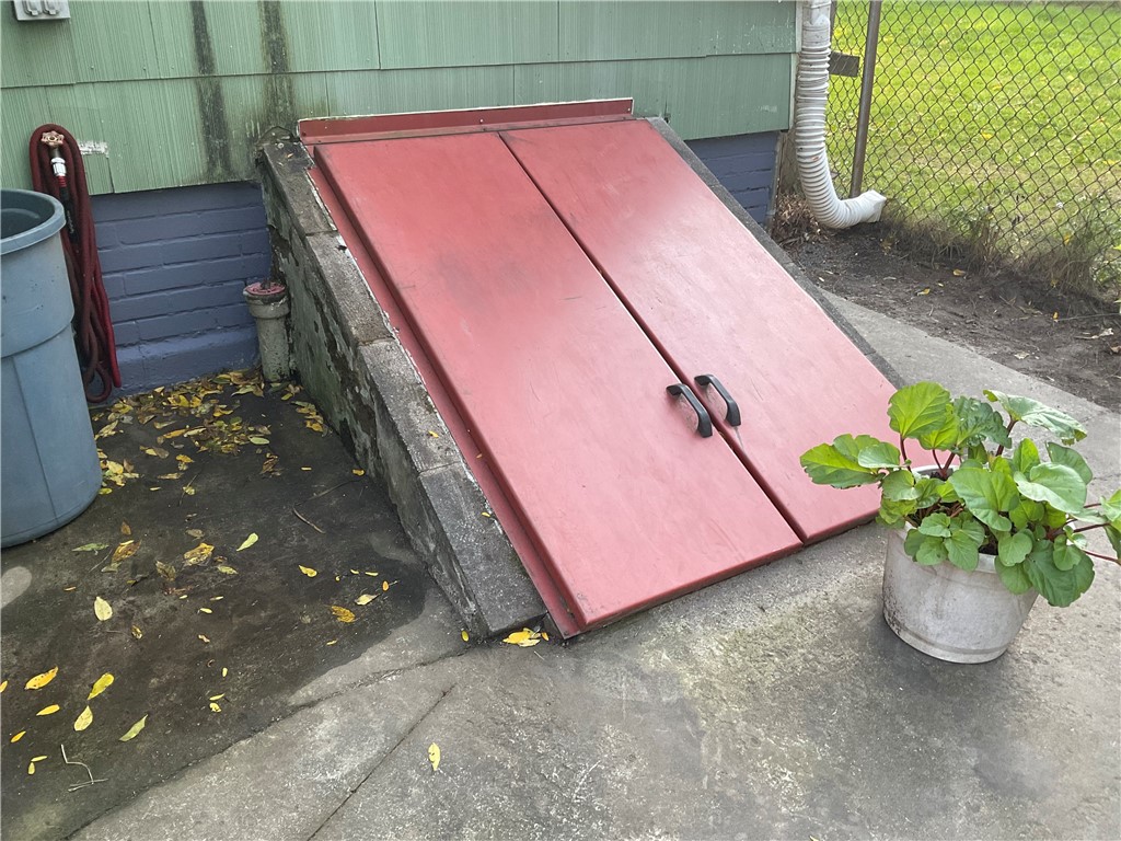 272 Emerson Street Rochester, NY 14613 - Photo 28 of 32