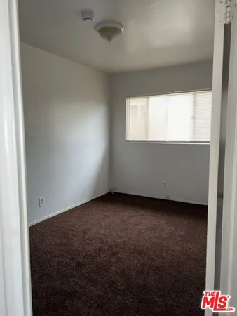 $2,400 | 10702 Crenshaw Boulevard, Unit 5, Inglewood, CA 90303