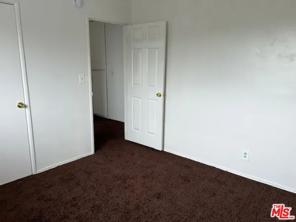 $2,400 | 10702 Crenshaw Boulevard, Unit 5, Inglewood, CA 90303