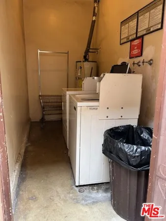 $2,400 | 10702 Crenshaw Boulevard, Unit 5, Inglewood, CA 90303