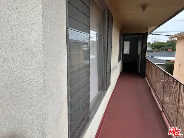 $2,500 | 10702 Crenshaw Boulevard, Unit 5, Inglewood, CA 90303
