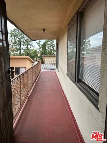 $2,500 | 10702 Crenshaw Boulevard, Unit 5, Inglewood, CA 90303