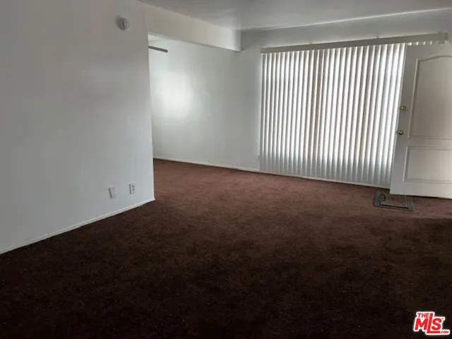 $2,500 | 10702 Crenshaw Boulevard, Unit 5, Inglewood, CA 90303