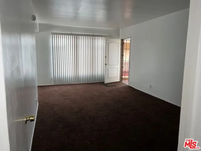$2,500 | 10702 Crenshaw Boulevard, Unit 5, Inglewood, CA 90303