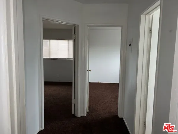 $2,400 | 10702 Crenshaw Boulevard, Unit 5, Inglewood, CA 90303