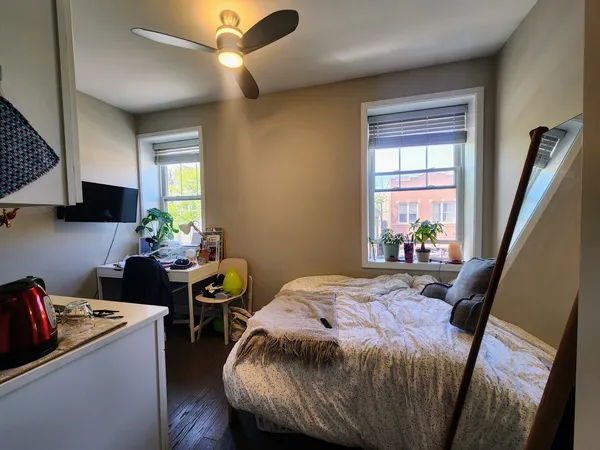 $1,200 | 1409 West Diversey Parkway, Unit 207, Chicago, IL 60614