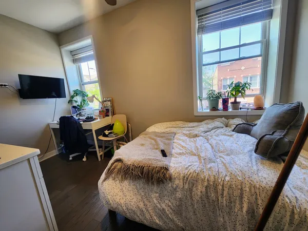 $1,200 | 1409 West Diversey Parkway, Unit 207, Chicago, IL 60614