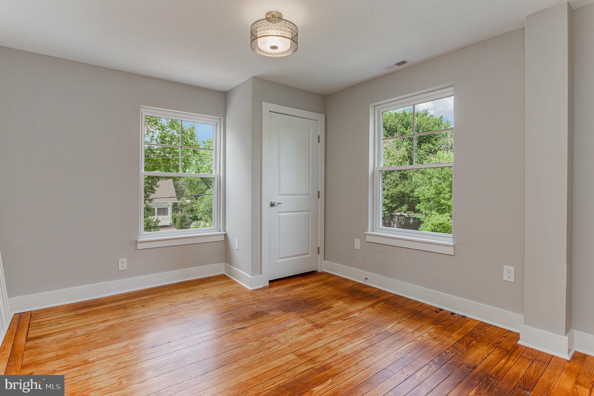 731 St Johns Road Baltimore, MD 21210 - Photo 23 of 53