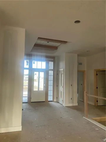 $879,950 | 8734 North Farley Avenue, Kansas City, MO 64157