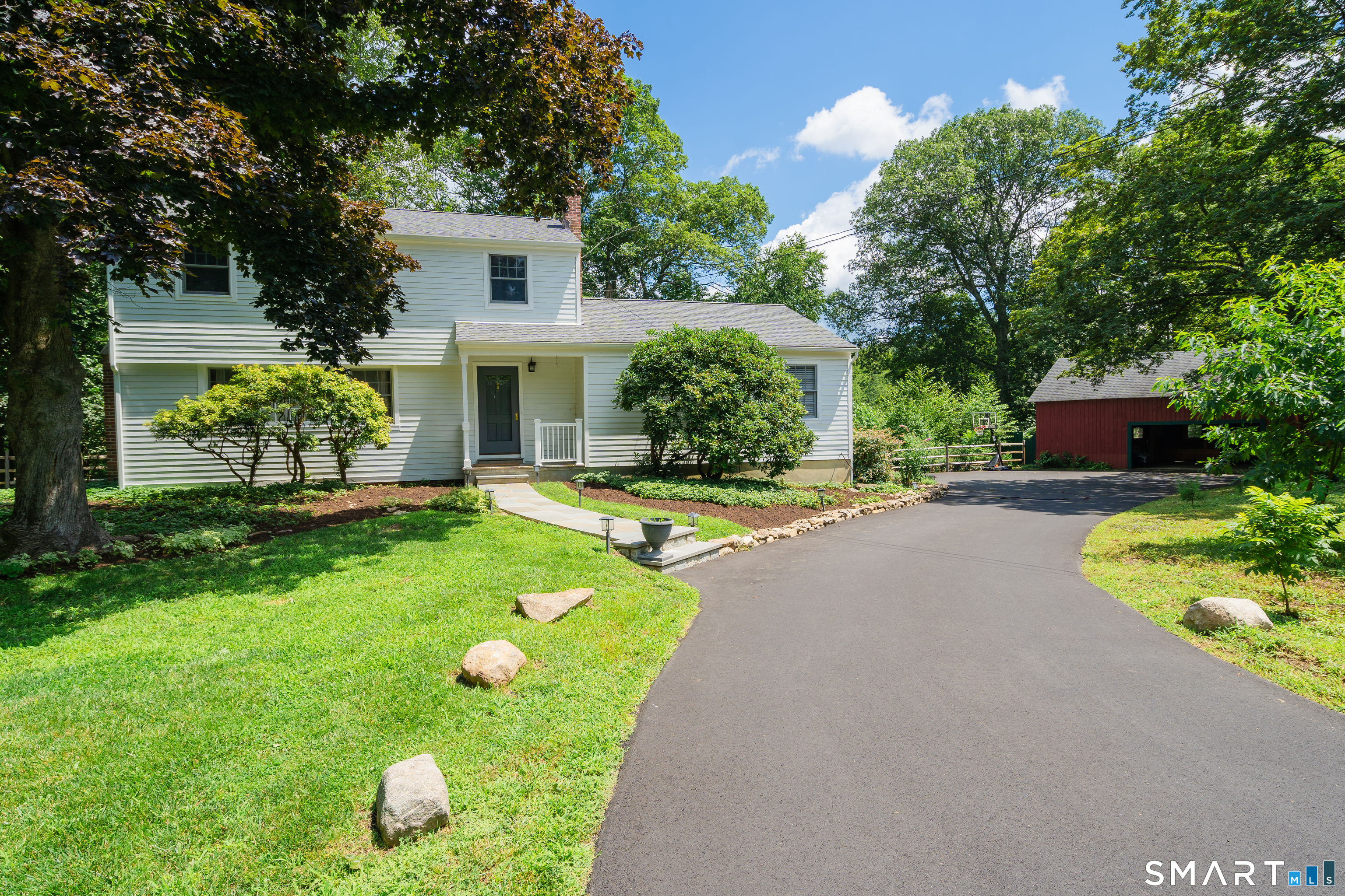 1005 Smith Ridge Road New Canaan, CT 06840 - Photo 1 of 32 Gallery Image 1