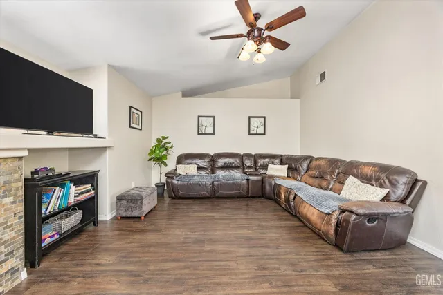 $435,000 | Undisclosed Address, Bakersfield, CA 93308