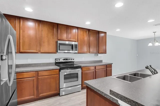 $390,000 | 13118 Honey Locust Drive, Orlando, FL 32828