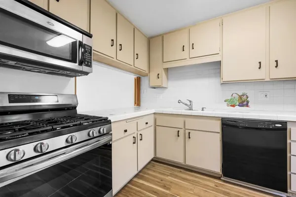 $525,000 | 9302 East Heaney Circle, Santee, CA 92071