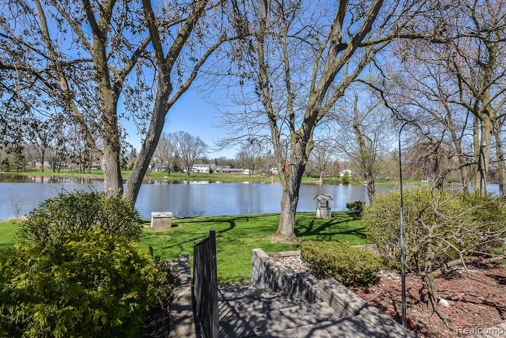 22663 Penton Rise Court Novi, MI 48375 - Photo 39 of 46