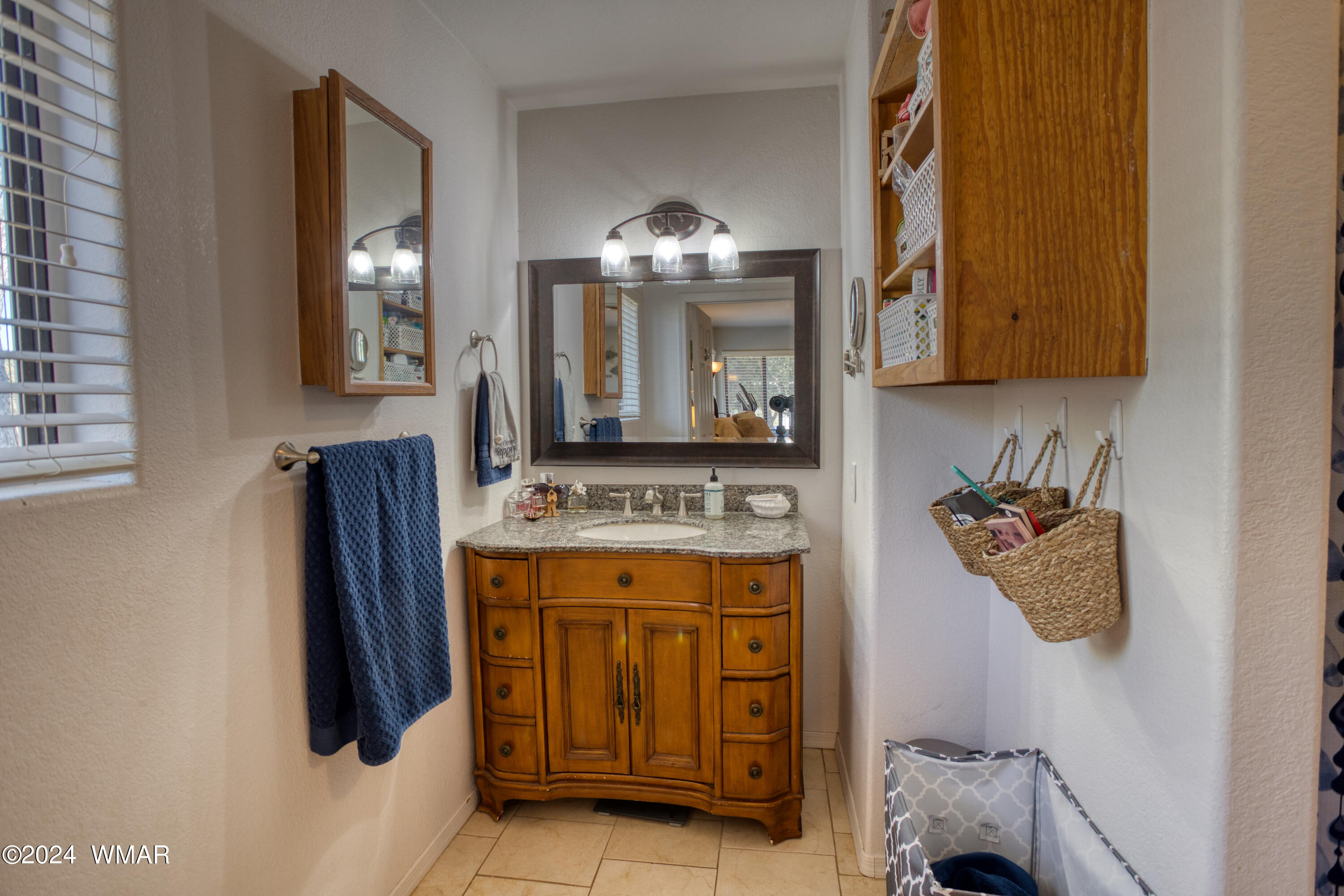 964 Cheney Ranch Loop Show Low, AZ 85901 - Photo 13 of 32 Master Bath addtl view