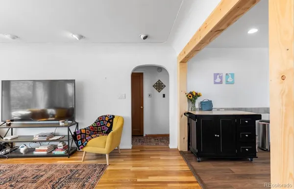 $2,200 | 111 South Perry Street, Denver, CO 80219
