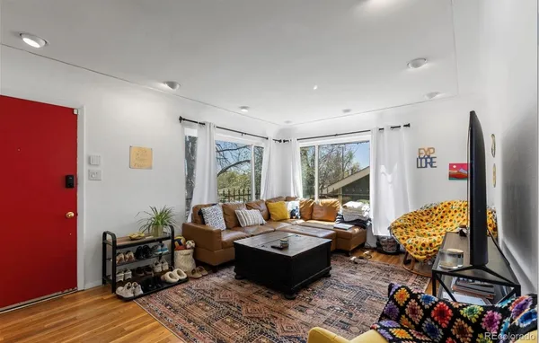 $2,200 | 111 South Perry Street, Denver, CO 80219