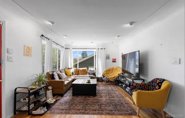 $2,200 | 111 South Perry Street, Denver, CO 80219