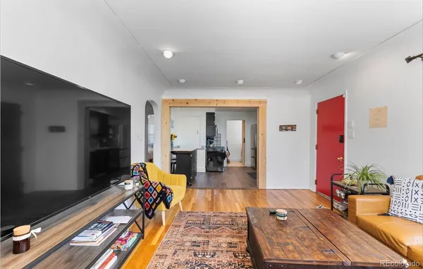 $2,200 | 111 South Perry Street, Denver, CO 80219