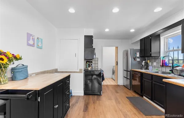 $2,200 | 111 South Perry Street, Denver, CO 80219