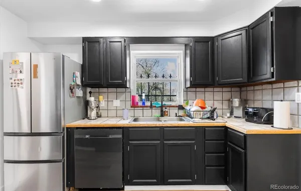 $2,200 | 111 South Perry Street, Denver, CO 80219
