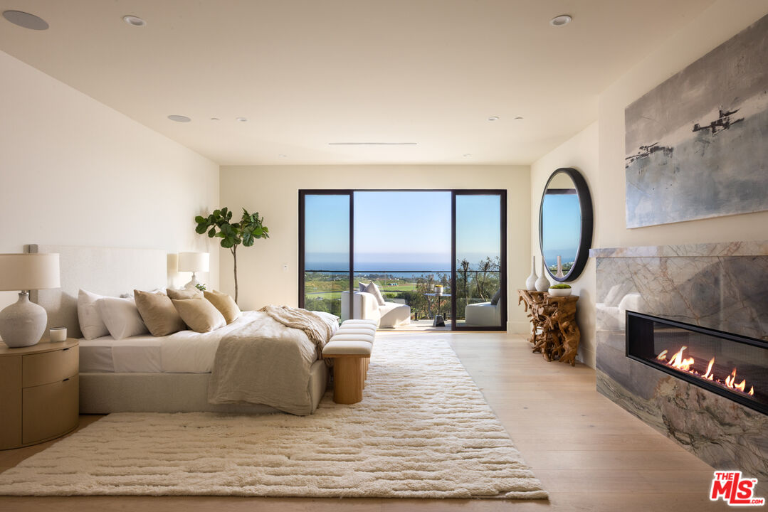 29924 Harvester Road Malibu, CA 90265 - Photo 13 of 30