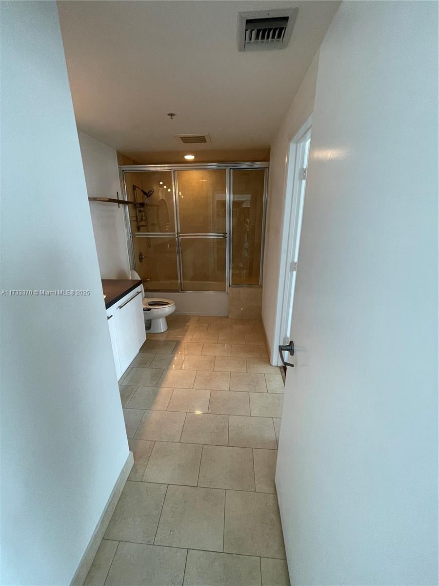 90 Southwest 3rd Street, Unit 2505 Miami, FL 33130 - Photo 34 of 36