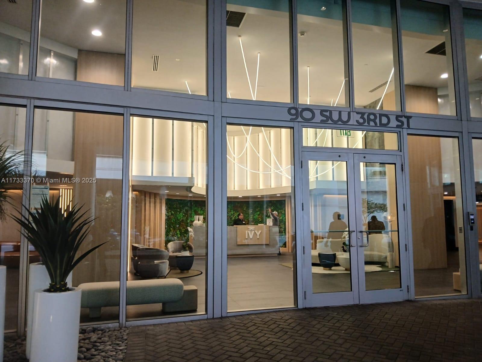 90 Southwest 3rd Street, Unit 2505 Miami, FL 33130 - Photo 5 of 36