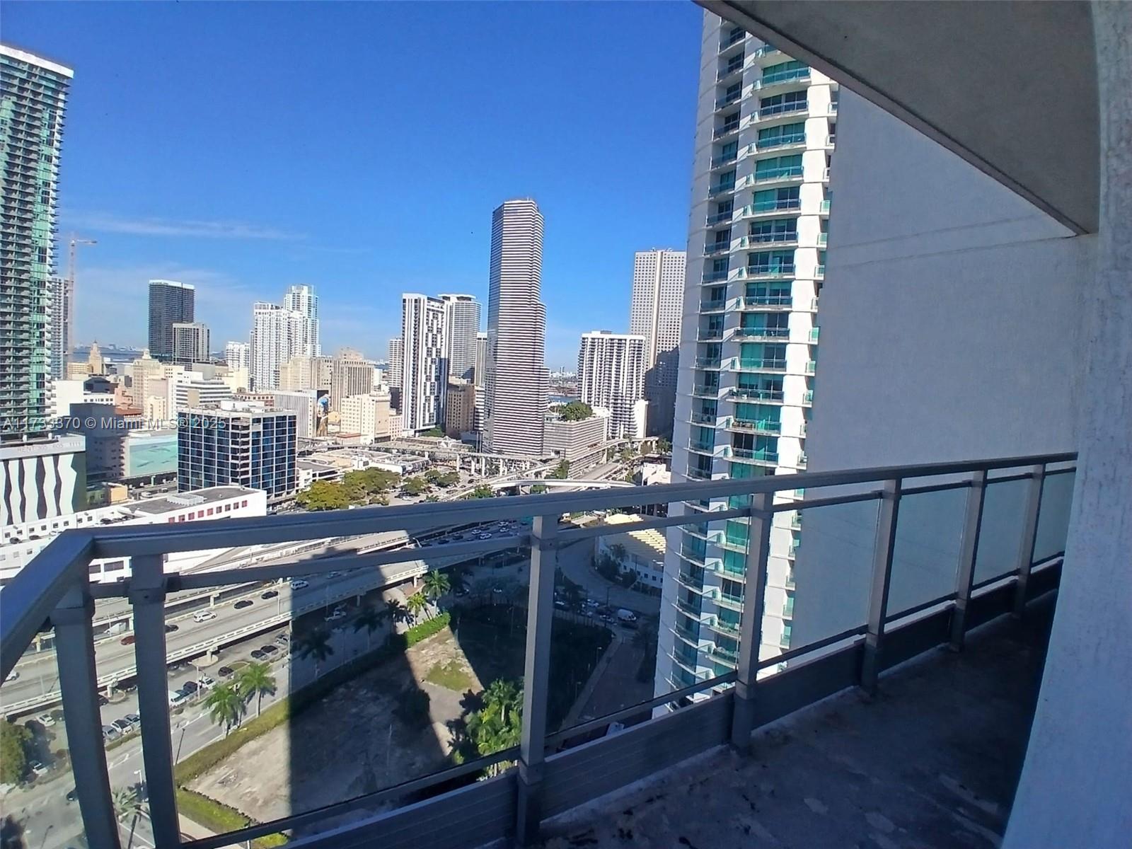 90 Southwest 3rd Street, Unit 2505 Miami, FL 33130 - Photo 6 of 36