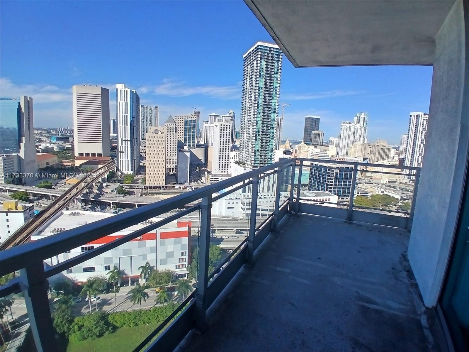 90 Southwest 3rd Street, Unit 2505 Miami, FL 33130 - Photo 7 of 36