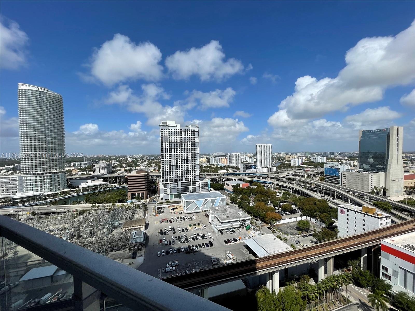 90 Southwest 3rd Street, Unit 2505 Miami, FL 33130 - Photo 8 of 36