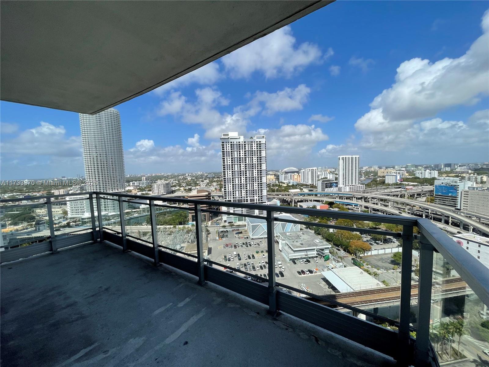 90 Southwest 3rd Street, Unit 2505 Miami, FL 33130 - Photo 9 of 36