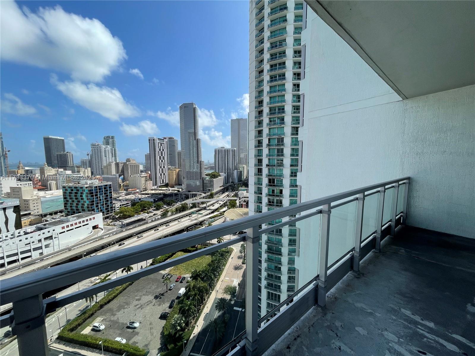 90 Southwest 3rd Street, Unit 2505 Miami, FL 33130 - Photo 10 of 36