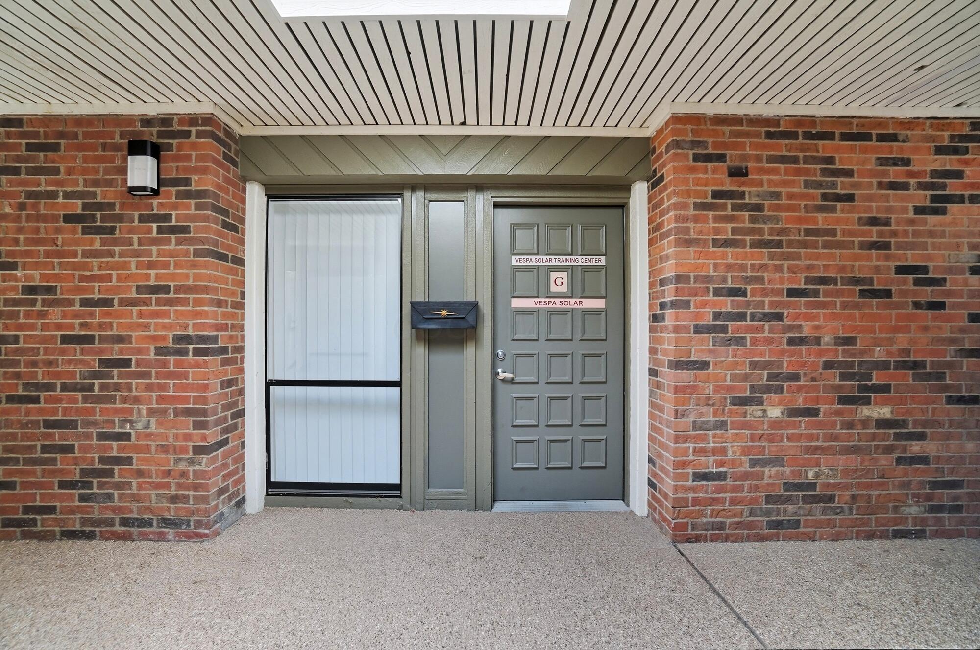 4700 Reed Road Columbus, OH 43220 - Photo 38 of 42 039